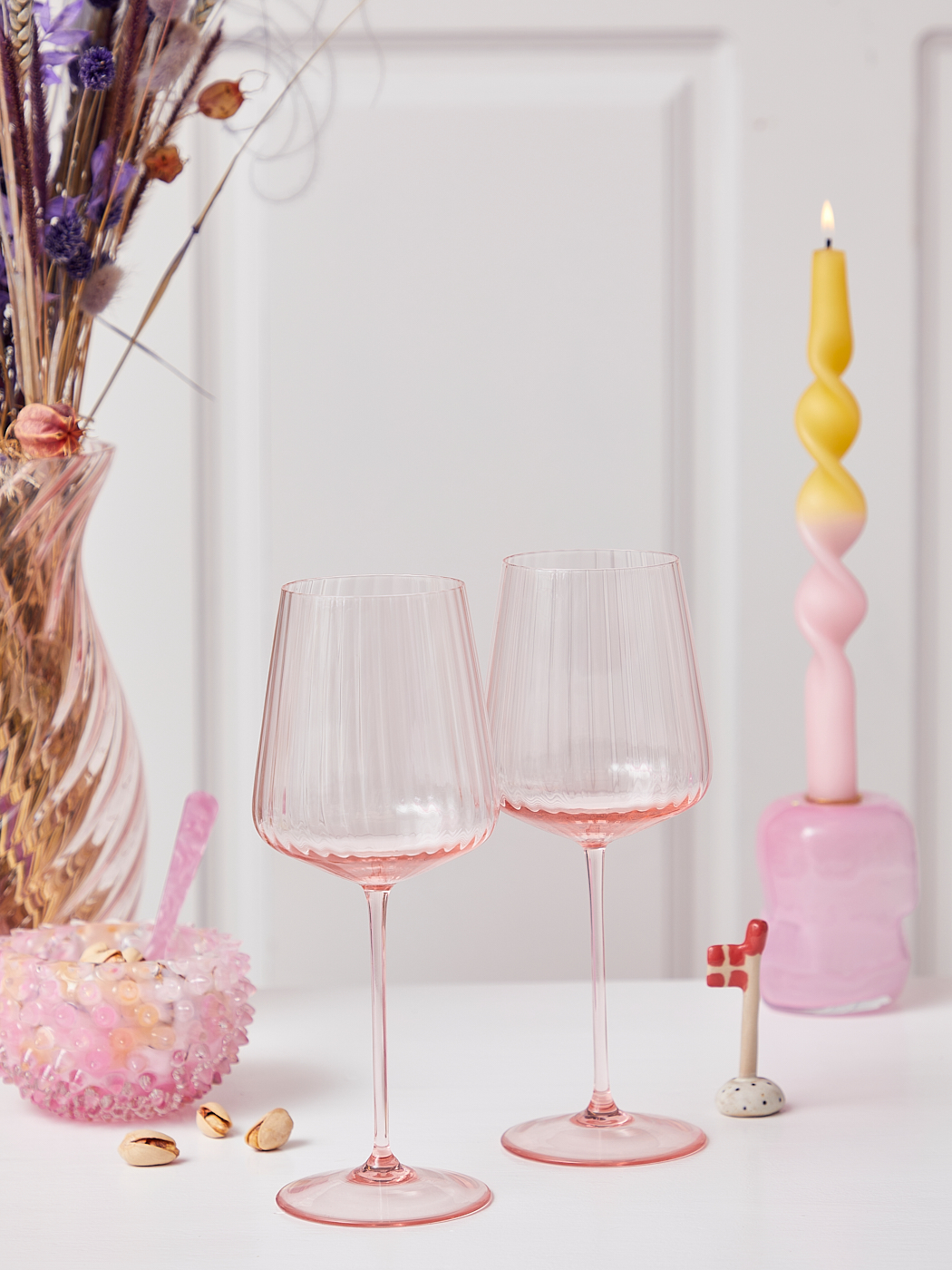 vinglas, rött vinglas, vitt vinglas, remix av Sophie, munblåst vinglas, borrlock, rosa vinglas.