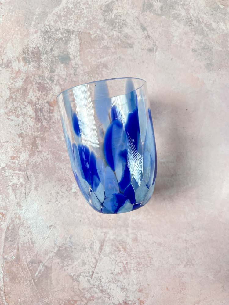 Anna von lipa splash och konfettiglas - blå prickar