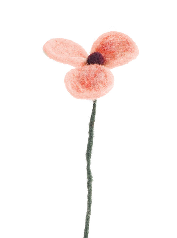 remix av sofie, aveva, filt, filtprydnader, påskprydnader, ekologisk ull, nyzeeländsk, ändlös blomma, filtblomma, filtblommor, vallmo.