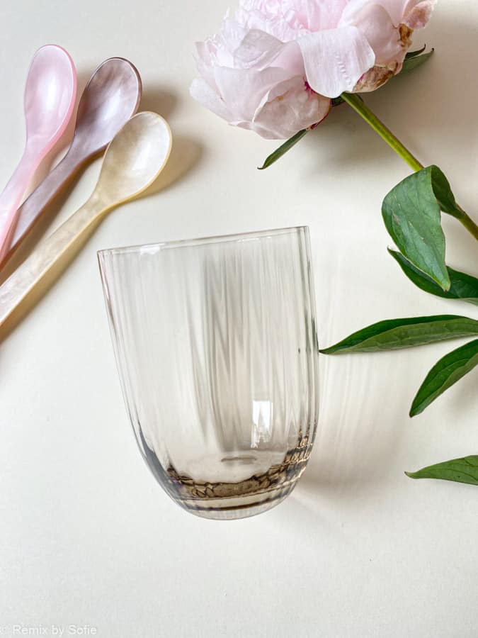 bambu i ljus choklad, bambuglas i kashmir, olivglas, bambuglas, anna von lipa mix & match, swil glas, waweglas, harlekinglas, tumlare, vattenglas, dricksglas, dricksglas, målat glas, heminredning, bordsduk, glas från anna von lipa, anna von lipa återförsäljare, remix av sofie