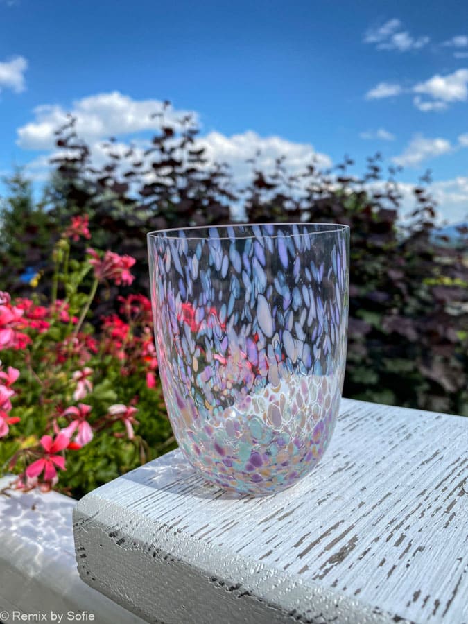 Konfetti glas pastell, , sprutglas, anna von lipa stort stänk, opalglas, opalinglas, bohemiska glasögon, handblåsta glasögon, munblåst glas, glas med opalfläckar, remix av sofie, anna von lipa återförsäljare
