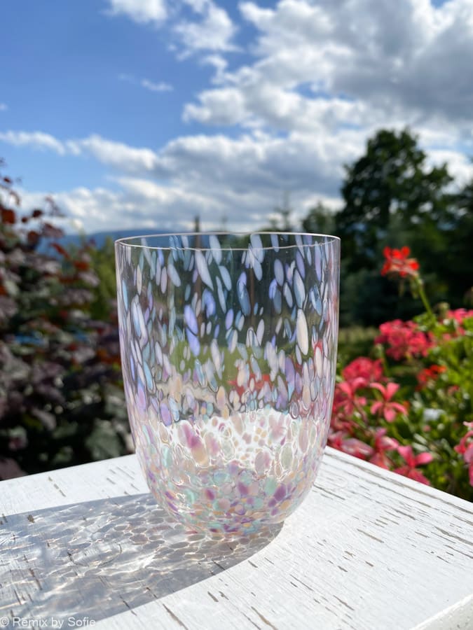Konfetti glas pastell, , sprutglas, anna von lipa stort stänk, opalglas, opalinglas, bohemiska glasögon, handblåsta glasögon, munblåst glas, glas med opalfläckar, remix av sofie, anna von lipa återförsäljare