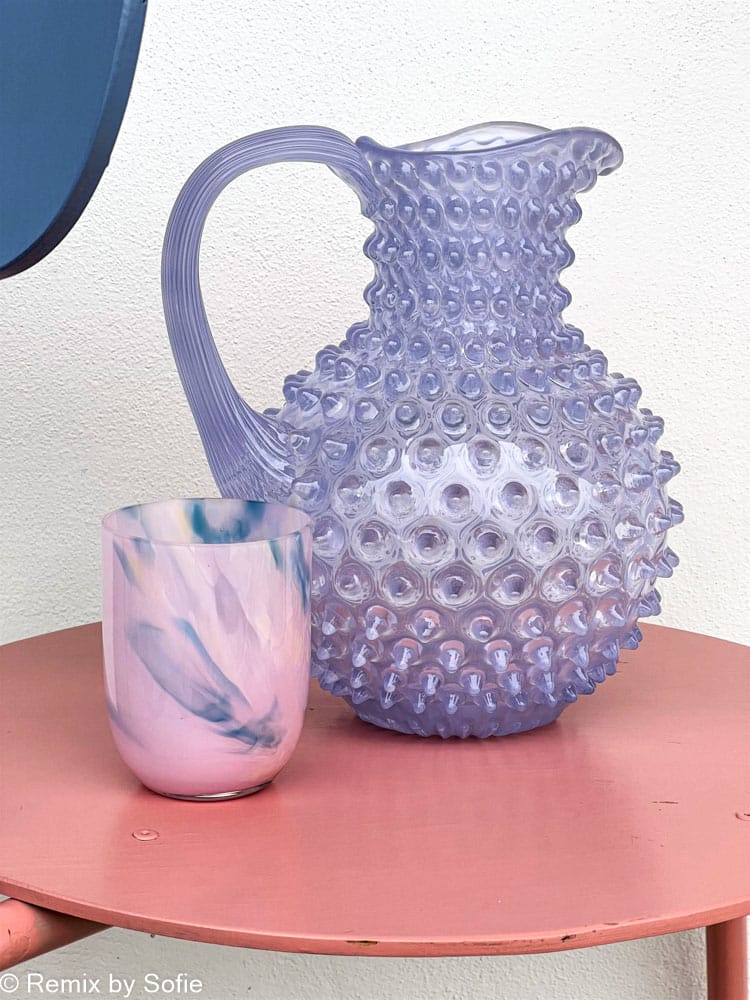 lavendel, lila, 2 liter kruka i ogenomskinlig, opalt glas, opalt glas, munblåst opalt glas kruka, remix av sofie, 2 liter kruka, anna von lipa igelkott kruka, kruka i igelkott glas, anna von lipa återförsäljare, anna von lipa kruka, anna von lipa igelkott kanna, igelkott kanna, igelkott kanna, igelkott kanna, hobnail kanna, igelkott kanna