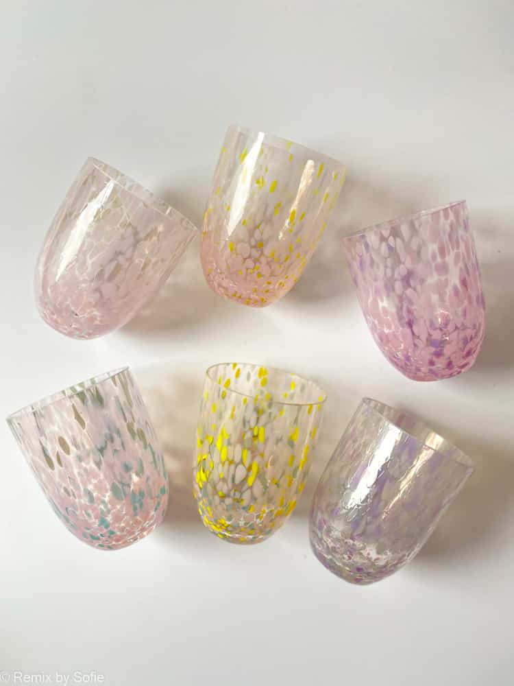 remix av sofie, stänk citron och gul, gsplash gul och rosa, stänk gul, rosa och lila, konfetti silkeslen, konfetti ocean, konfetti i rosa och lila, stänk multicolor.anna von lipa, konfetti glas, anna von lipa glas, stänk glas, glas med opalfläckar, bohemiska glasögon, handblåsta glasögon, tjeckisk design, tjeckiska glasögon