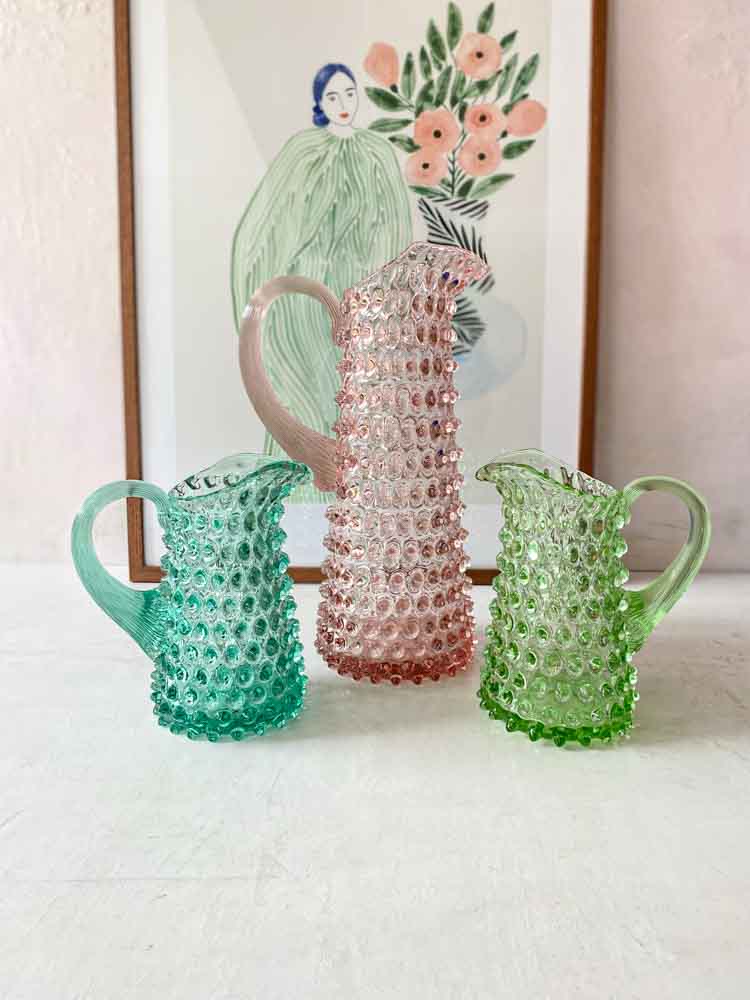 eiffiel kanna, hög kanna, anna von lipa kanna, anna von lipa glas, igelkott kanna hög, anne von lipa återförsäljare, remix av sofie, kannor, glas kannor, hobnail glas, pinapple glas, kanna igelkott glas, anna von lipa Återförsäljare