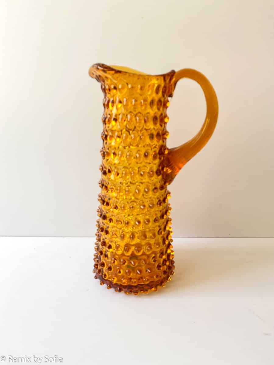 anna von lipa, igelkott glas, igelkott kanna, igelkott kanna, lång kanna, anna von lipa kanna, kanna i igelkott glas, vattning kanna, kanna för vatten