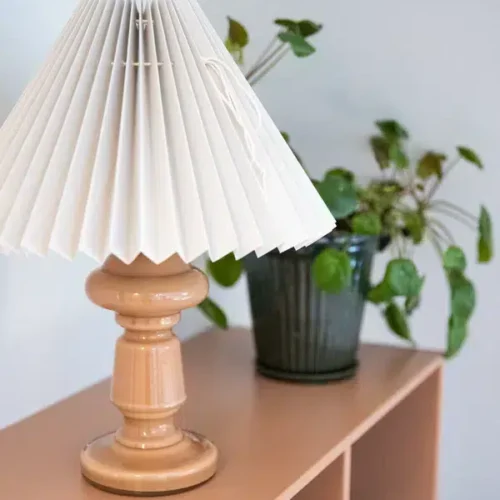 bordslampa i munblåst glas petro 1 rosa roslampor - cappuccino