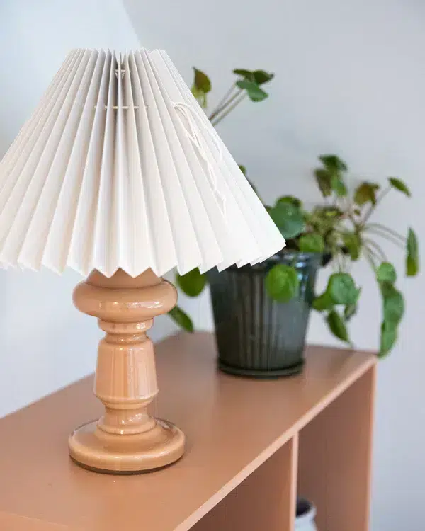 bordslampa i munblåst glas petro 1 rosa roslampor - cappuccino