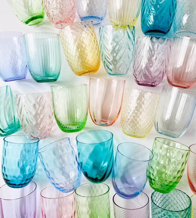 virvla brunt, virvla bronsbrunt, anna von lipa, Remix av Sofie, anna von lipa glas, handblåst glas, dricksglas, vattenglas, färgat glas, blanda och matck glas, blanda & matck glas, tumlare, wawe glas, svirkglas, harlekinglas, spiralglas, bambuglas, olivglas, bordsduk, anna von lipa återförsäljare