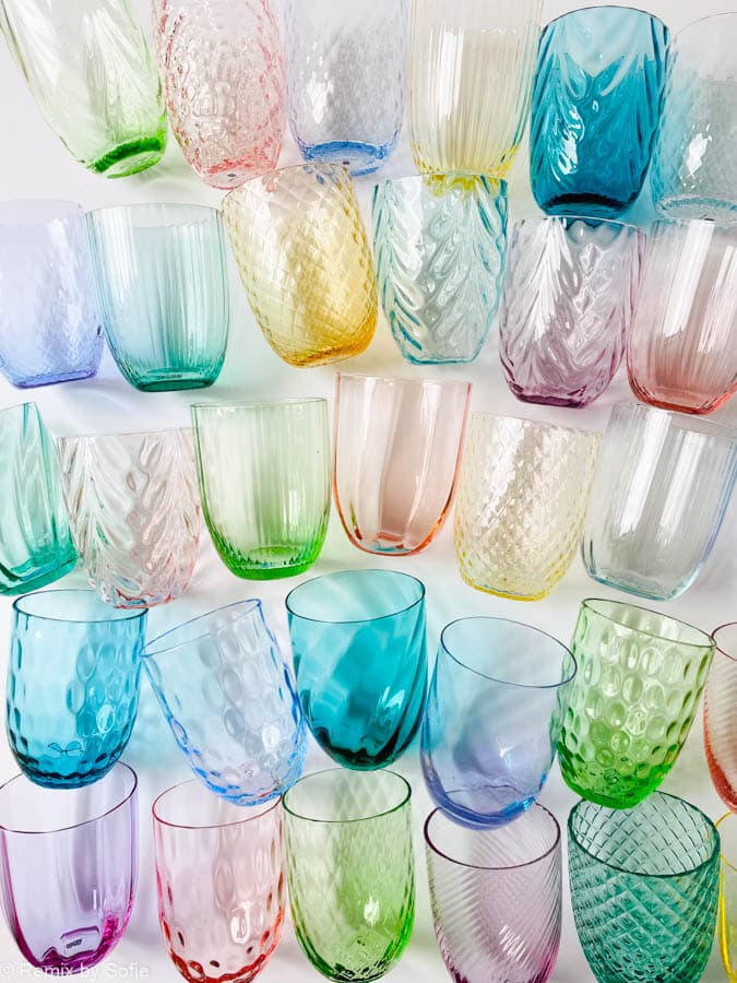 virvla brunt, virvla bronsbrunt, anna von lipa, Remix av Sofie, anna von lipa glas, handblåst glas, dricksglas, vattenglas, färgat glas, blanda och matck glas, blanda & matck glas, tumlare, wawe glas, svirkglas, harlekinglas, spiralglas, bambuglas, olivglas, bordsduk, anna von lipa återförsäljare