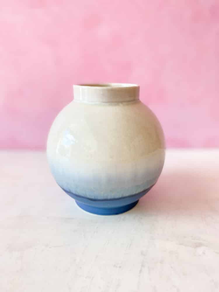 lena pedersen keramik, keramisk vas, keramisk blomkruka, vas i keramik, vas i porslin, vas i färgämnen, kristallglasyr, vas, blomvas, keramisk vas