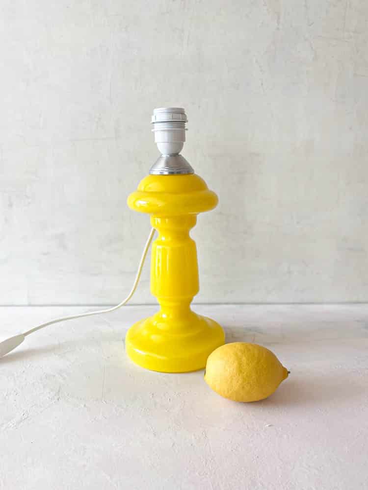 remix av sofie, rosa ros, rosa rosor, bordslampa, opal lampor, opal lampa, rosa rosa lampor, danska desing lampa, munblåsta lampor, bordslampor, färgade lampor, färgade lampor