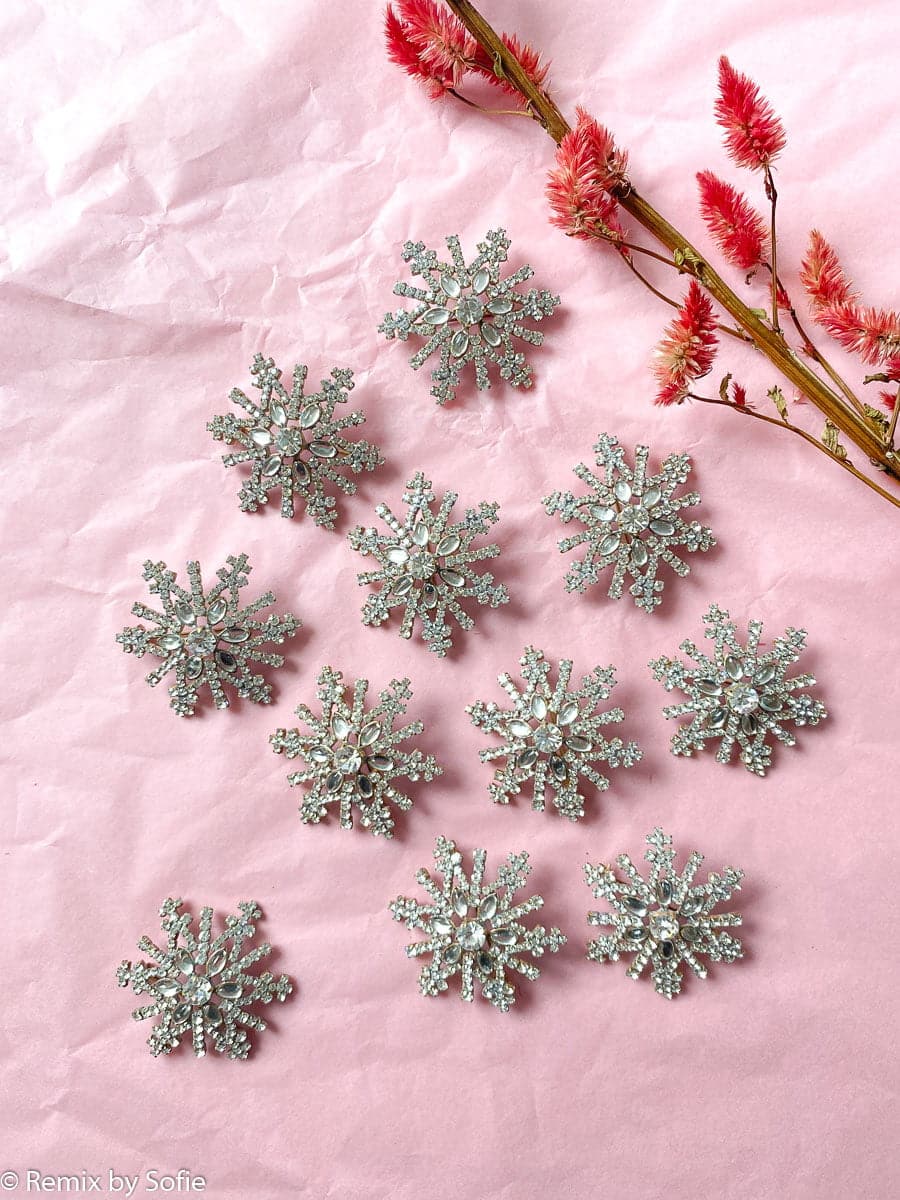 brosch, brosch i strass, snöflingor, strass snöflingor,