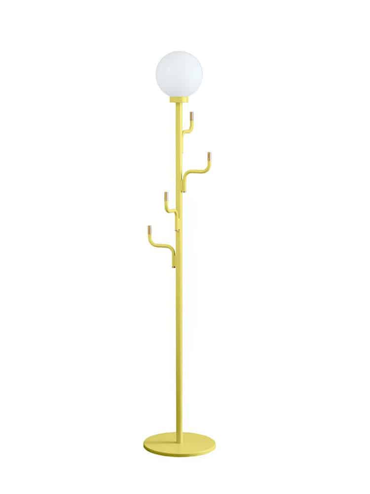 remix av Sofia, svensk ninja, golvlampa, stor älskling, svensk design, Maria Gustavsson, lampa och stativ, stativ med lampa, gul lampa.