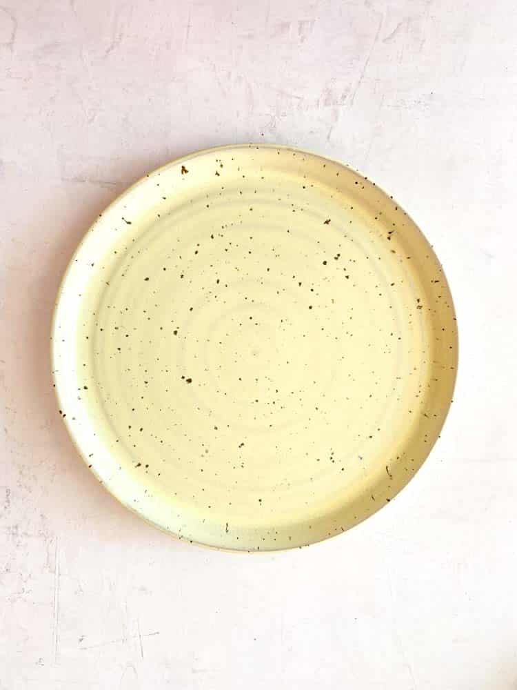 tallrik, frukost tallrik, dessert tallrik, tallrik, handvända plattan, handgjord keramik, keramiska plattor, keramiska plattor, remix av sofie, dukning, trine Lise keramik, trine Lise keramik