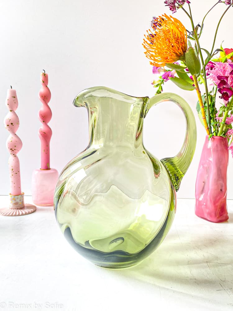 swirlande, kanna med swirl, beryl, anna von lipa, swirl kanna, glas kanna, munblåst kanna, glas kanna, anna von lipa glas, anna von lipa återförsäljare, remix av sofie
