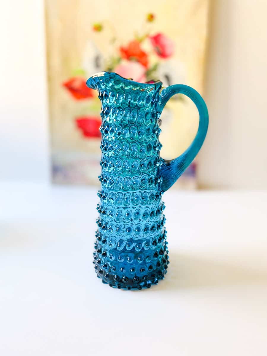 anna von lipa, igelkott glas, igelkott kanna, igelkott kanna, lång kanna, anna von lipa kanna, kanna i igelkott glas, vattning kanna, kanna för vatten