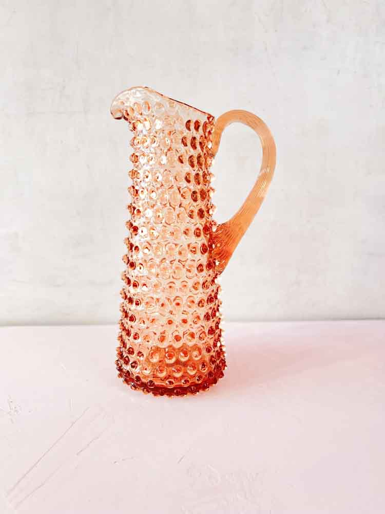 eifel kanna, hög kanna, ljus koppar, ny brun, igelkott kanna, kanna i igelkott glas, glas kanna, kanna anna von lipa, kanna igelkott glas, glas kanna, kanna igelkott glas kanna, igelkott kanna, en annan von lipa kanna, kanna från anna von lipa, anna von lipa återförsäljare, remix av sofie, anna von lipa glas, hobnail kanna, kanna anna von lipa, remix av sofie