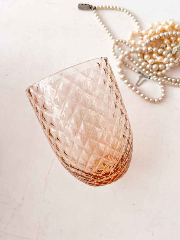 harlekin i ny brunl, olivglas, bambuglas, anna von lipa mix & match, swil glas, wawe glas, harlekinglas, tumlare, vattenglas, dricksglas, dricksglas, målat glas, heminredning, bordsduk, glas från anna svenska, svenska svenska, remix by sofie