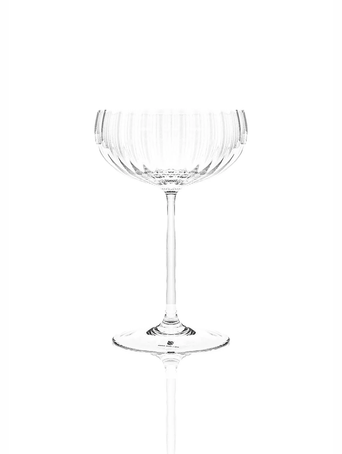 champagneglas, lyonklart vinglas, lyon, anna von lipa, munblåst glas, glas, från Tjeckien, handgjort, borrlock, remix från Sofia, design,
