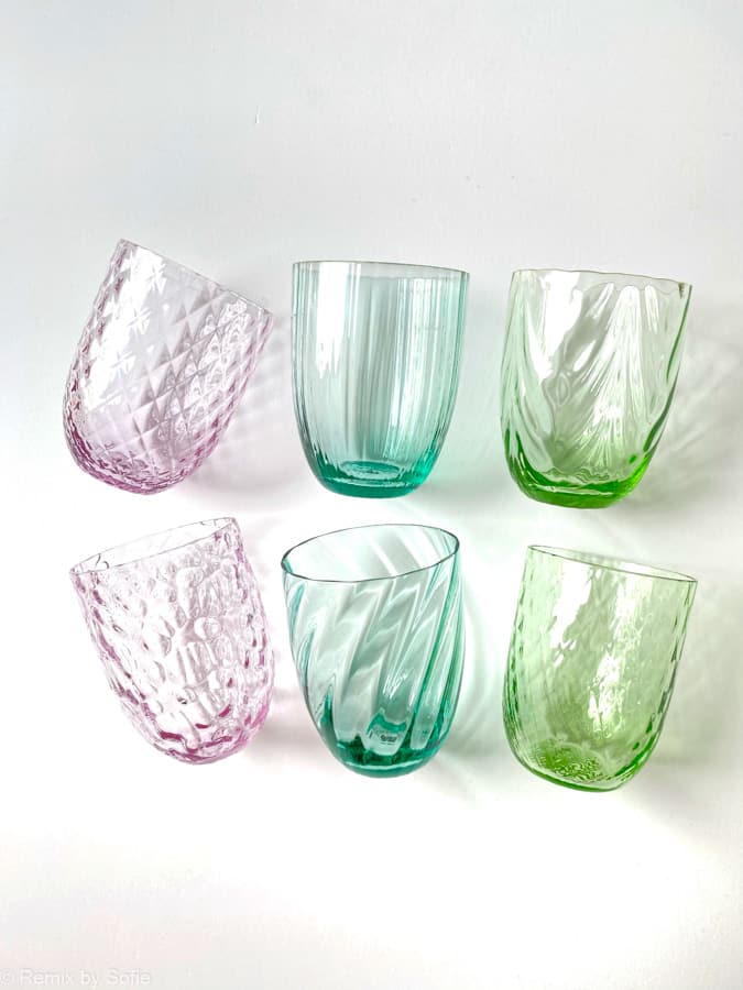 Anna von lipa, Remix av Sofie, Anna von lipa glas, handblåst glas, dricksglas, vattenglas, färgat glas, mix och mattck glas, mix & mattck glas, tumlare, waweglas, virvla glas, harlekinglas, spiralglas, bambuglas, olivglas, bordsduk, anna von lipa glas, anna von lipa återförsäljare