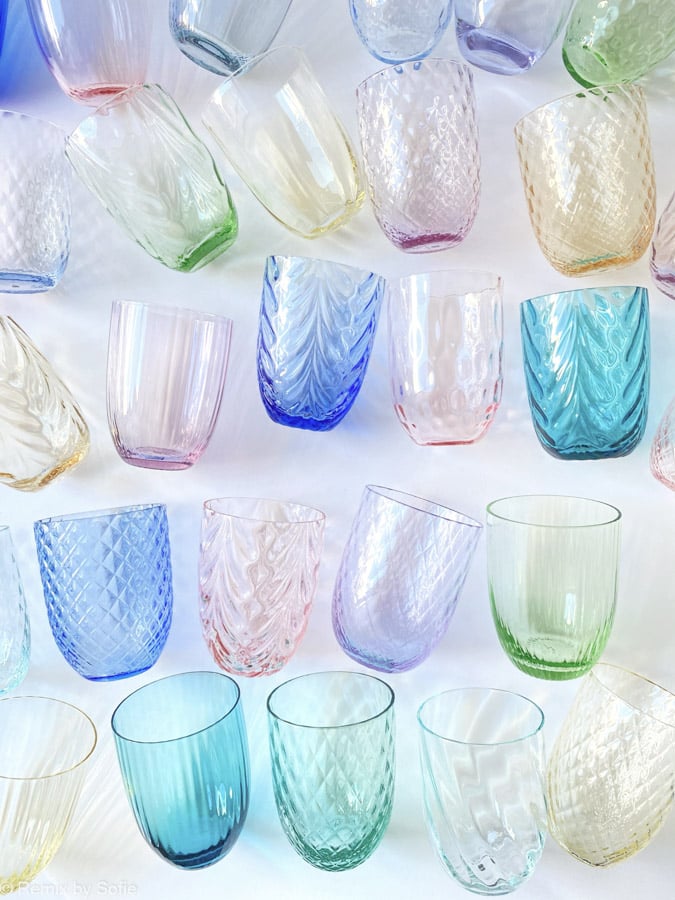 Anna von lipa, Remix av Sofie, Anna von lipa glas, handblåst glas, dricksglas, vattenglas, färgat glas, mix och mattck glas, mix & mattck glas, tumlare, wawe glas, swirl glas, harlekin glas, spiralglas, bambuglas, olivglas, bordsduk, anna von lipa glas, anna von lipa återförsäljare