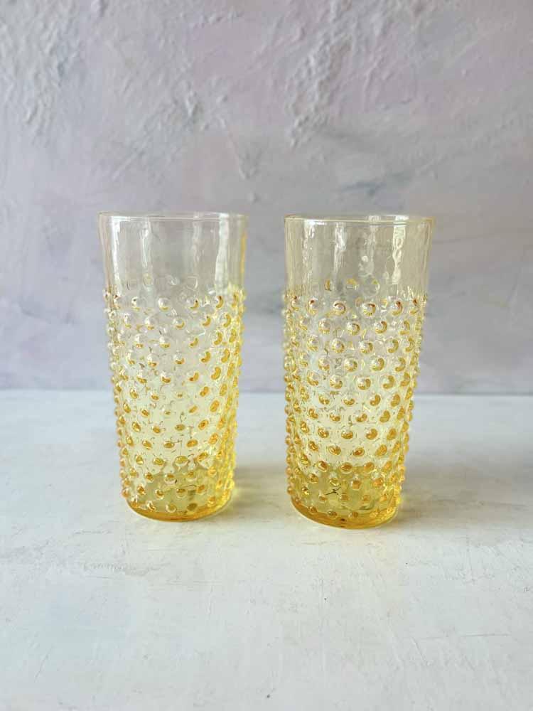 Anna von Lipa långt glas i igelkottglas i gult