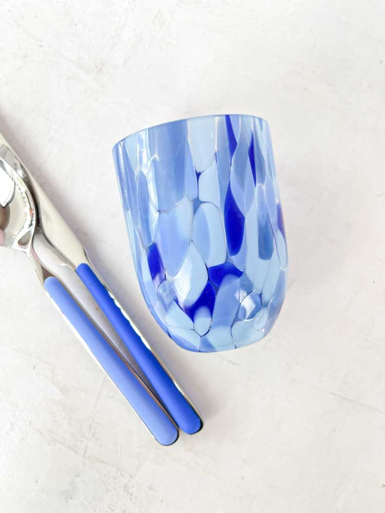 Anna von Lipa stänkglas och konfettiglas i blå färg