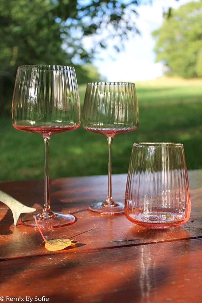anna von lipa glas, anna von lipa vinglas, vinglas, vinglas, vinglas, munblåst glas, vinglas, bordsduk, Lyon vinglas,