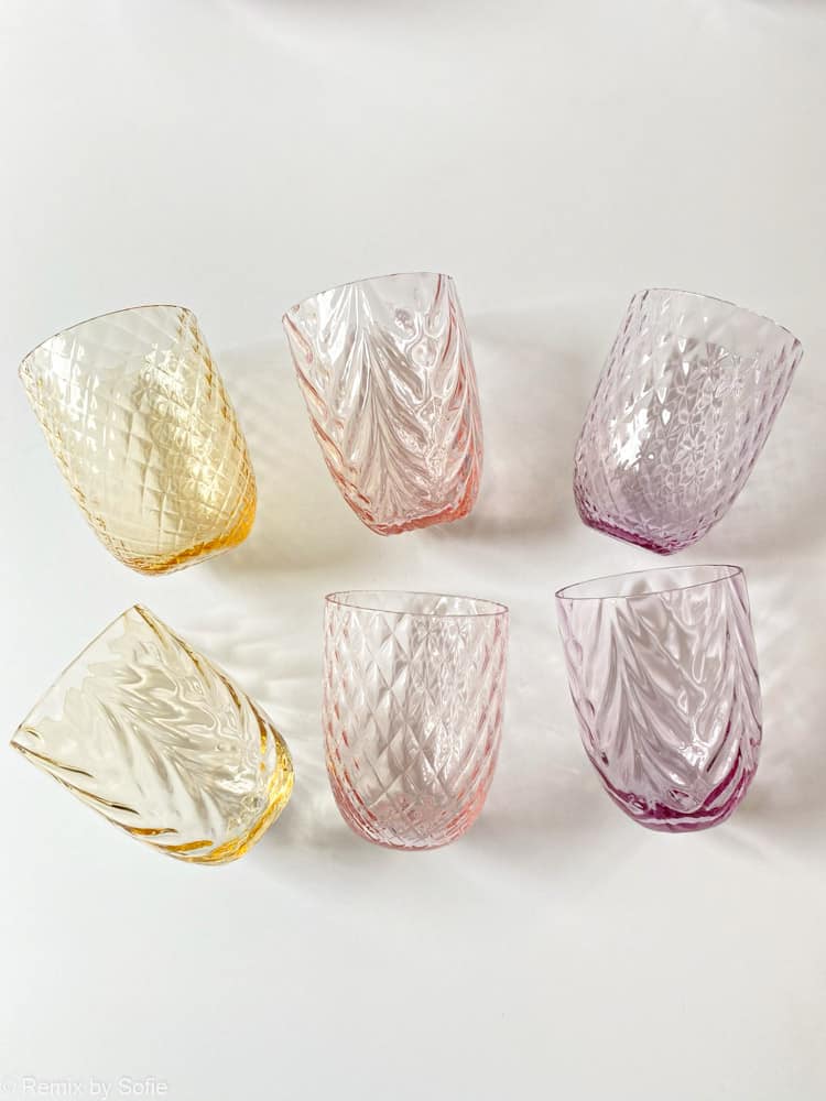 Anna von lipa, Remix av Sofie, Anna von lipa glas, handblåst glas, dricksglas, vattenglas, färgat glas, mix & matck glas, mix & matck glas, tumlare, wawe glas, swirl glas, harlekin glas, spiralglas, bambuglas, olivglas, bordsduk, anna von lipa glas, anna von lipa återförsäljare