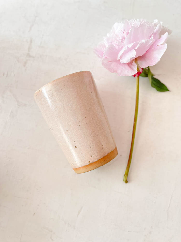 keramisk kopp, keramiska koppar, keramisk mugg, kopp med handtag, kopp utan handtag, espresso kopp, cortado kopp, kopp, koppar, remix av sofie, bornholms keramiska fabrik,