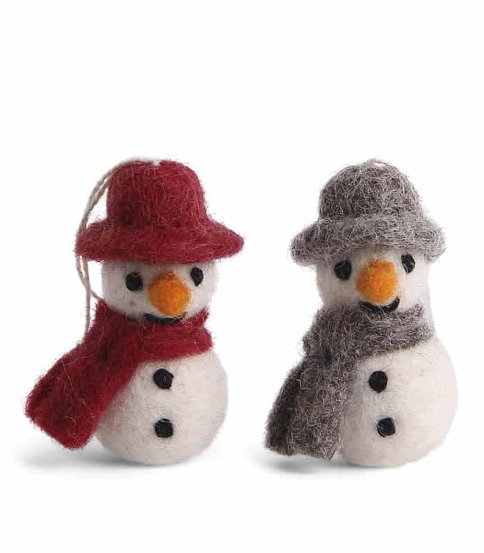snögubbar, snögubbar med halsduk, filtade julklappar, julgransdekorationer, prydnadsföremål för julgranar, flugsvampar i filt, svamp i filt, filtade svampar, hållbar jul, en kruka & sif, en kruka & sif, kände juldekorationer, juldekorationer i kände, kände från Nepal