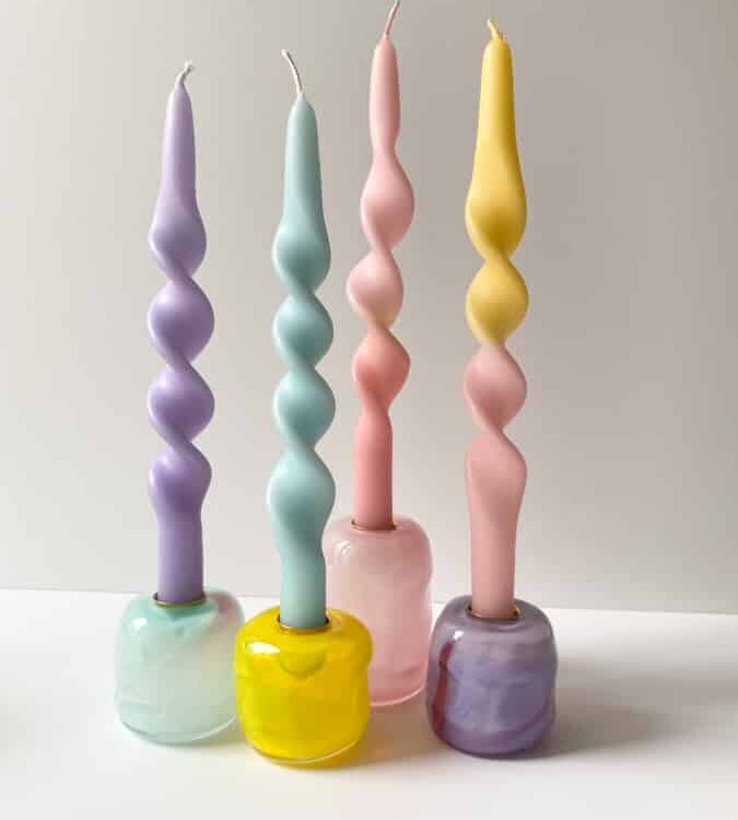 ljusstake, tidvatten ljusstake, ljusstakar, munblåst ljusstakar. opalglas, opalin, glasblåsljusstake, glasblås, munblåst glas, munblåst ljusstakar, glasblåsljusstakar, borrlock, ljusstakar, rund ljusstake, rosa ljusstake, gul ljusstake, lila, Ljusstake