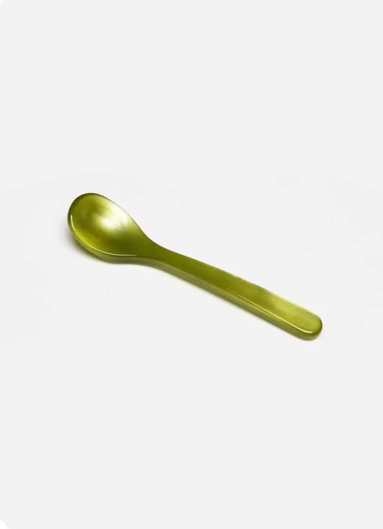 salt, hem söhne, g.f hem söhne, G. F hem Schöne, sked av rosa, plast, äggsked, frukostbord, dukning,