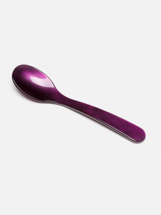 remix av sofie, sked, äggsked, bestick, akrylglas, bordsduk, påskbord, brunch, färgade bestick, färgade bestick, retro bestick,