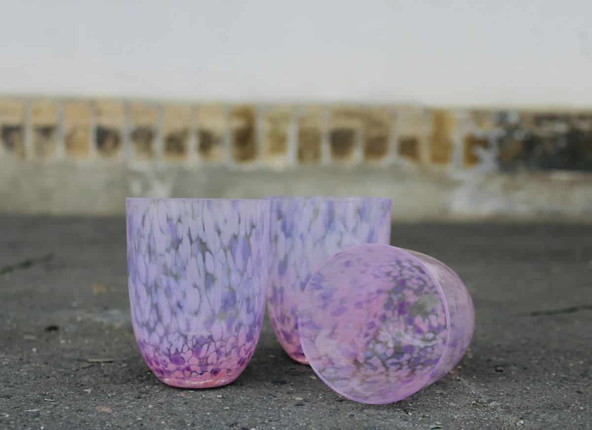 remix av sofie, munblåst glas, glas med opalfläckar, anna von lipa mix & match, swilglas, waweglas, harlekinglas, tumlare, vattenglas, dricksglas, dricksglas, anna von lipa
