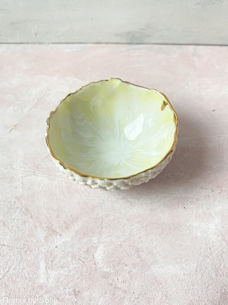 liten smyckesskål, liten smyckesskål, porslinsskål, skål i pastellfärger, krämig av mirabella, remix av sofie,