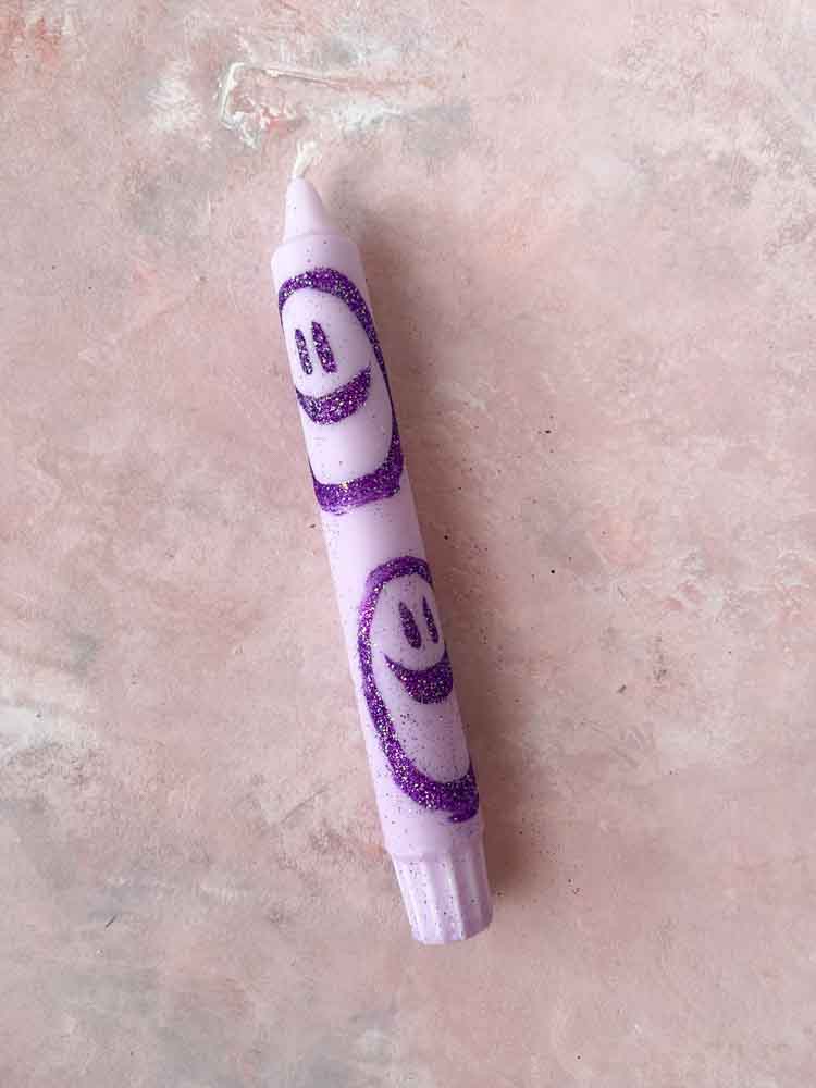 ljus, ljus, handdoppade ljus, roliga ljus, dekorativa ljus, pastellljus, ljus med glitter, ljus med konfetti, ljus med smileys.