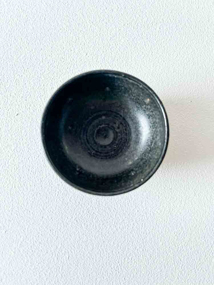 keramisk liten skål eller saltbad