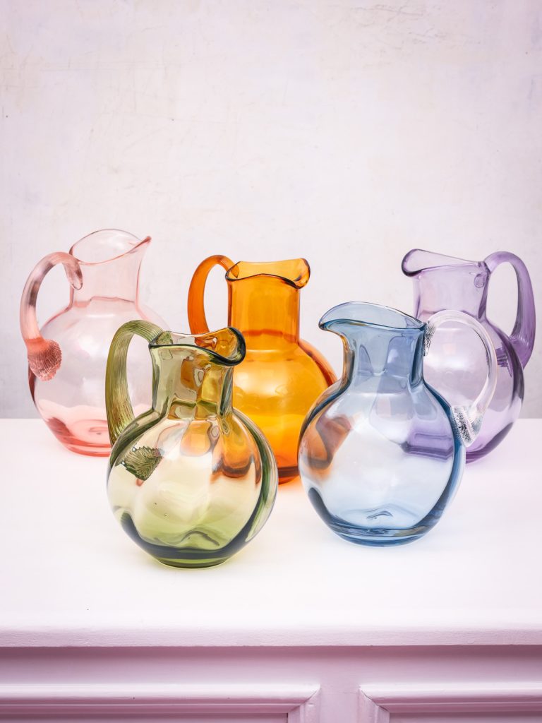 Anna von lipa virvlar, munblåst glas