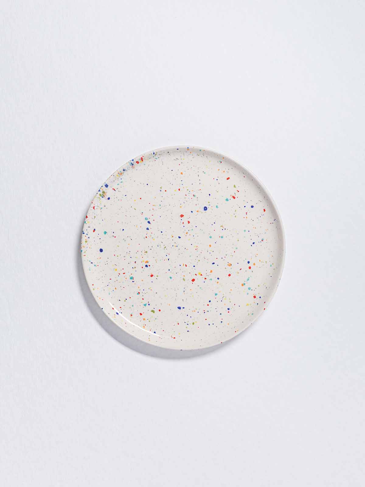 keramisk lunchtallrik 22 cm - Egg Back Hem