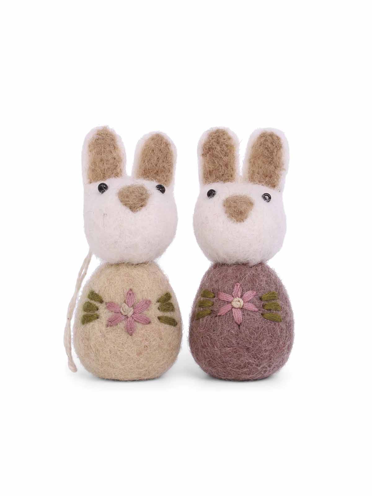 Fairtrade påskdekorationer i filtad ull - Kaniner i rosa och beige - Gry & Sif