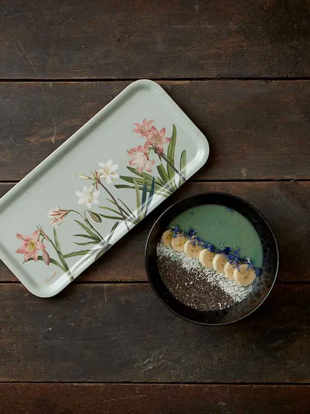 koustrup & co. Mintgrön avlång bricka med blommor