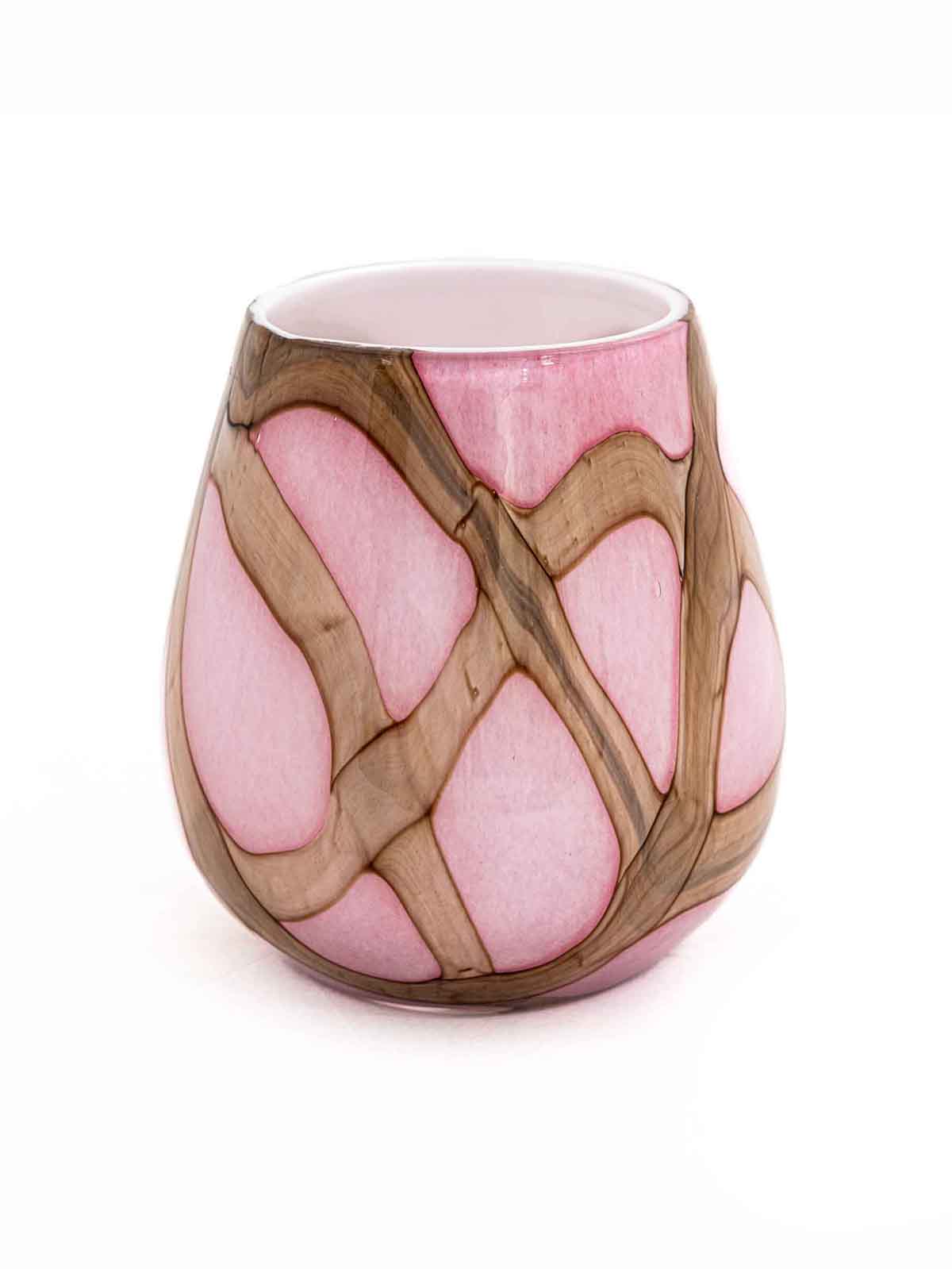 vas i opalglas i blandade färger i rosa, från remix av sofie