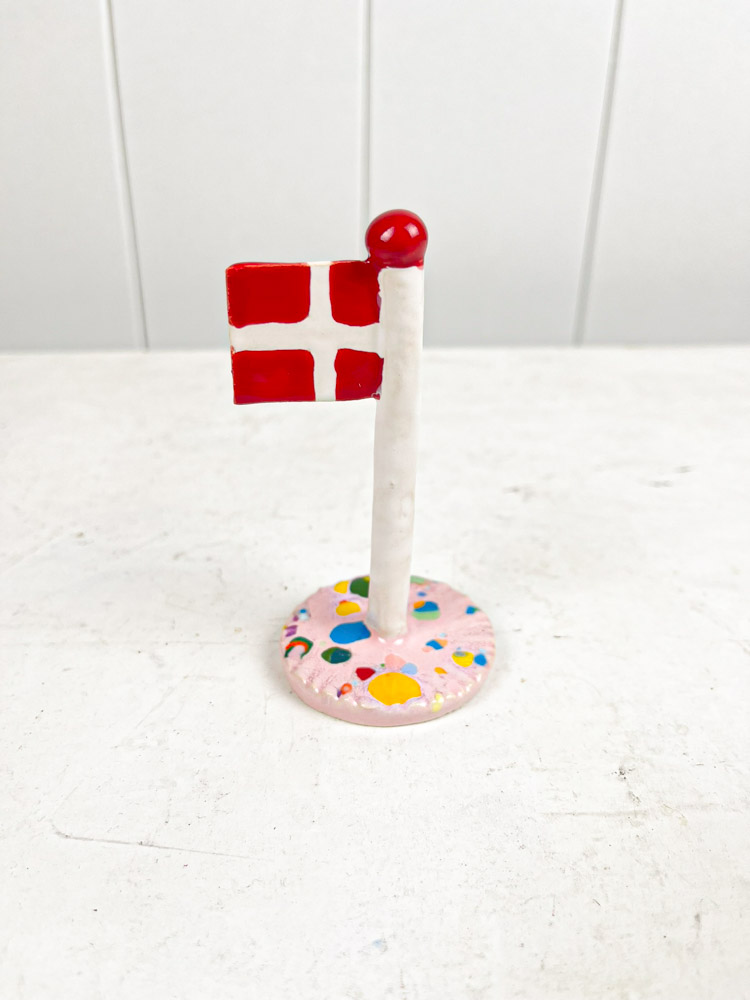 lera spela födelsedag flagga i keramik