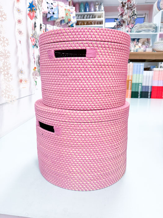 Maskera små korgar i rosa